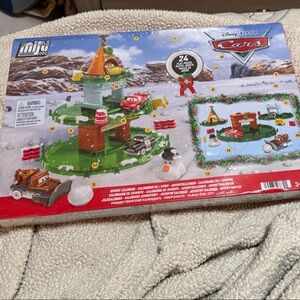 Disney Pixar Cars Winter Wonderland Building Set - Red, Green, and White